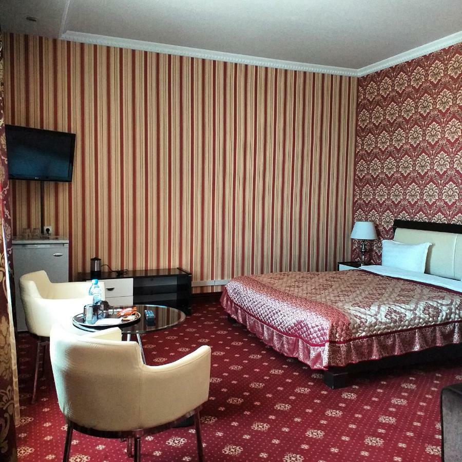 Seoul Hotel Шимкент Екстериор снимка