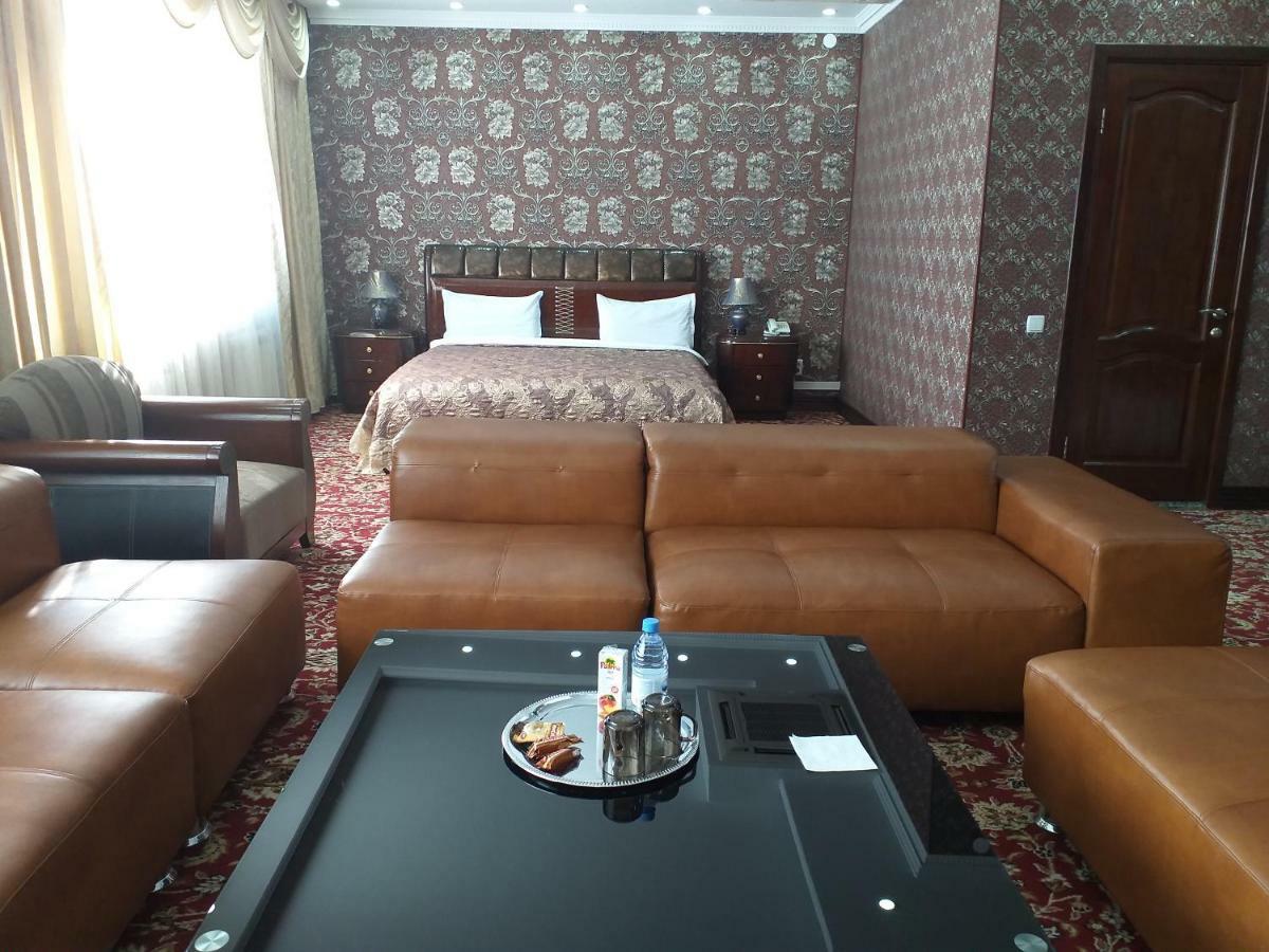 Seoul Hotel Шимкент Екстериор снимка