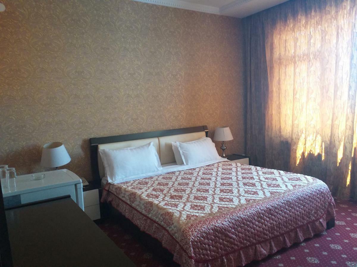 Seoul Hotel Шимкент Екстериор снимка