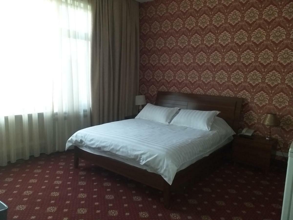 Seoul Hotel Шимкент Екстериор снимка